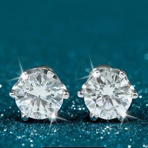 Zales 9.25 Silver Sparkling Moissanite Stud Earrings 1.5 CT’s